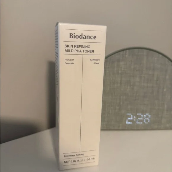 White Skin Refining Mild PHA Toner - Picture 1 of 4